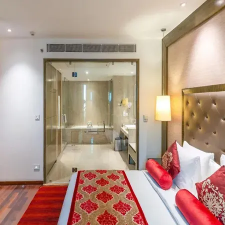 Hotel O Cean Suites Near Igi Airport